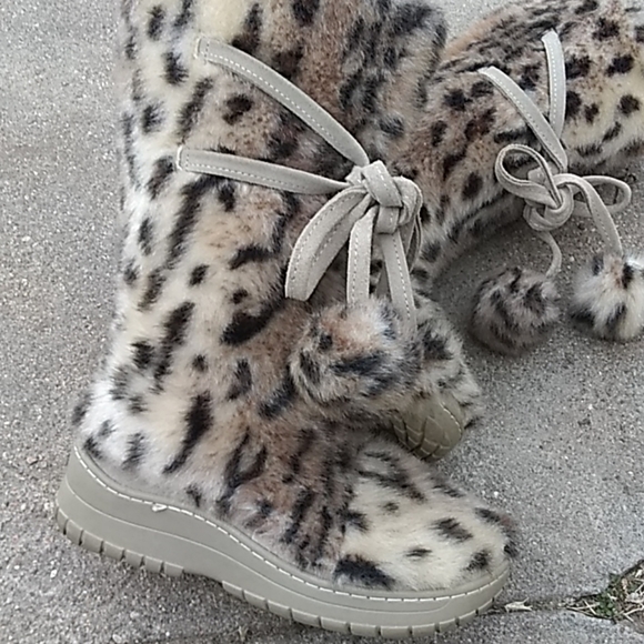 Victoria's Secret Shoes - Victoria's Secret cheetah print faux fur boots